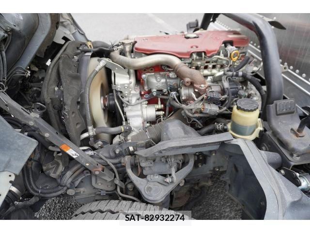 Hino DUTRO 2016-06 8524550-13