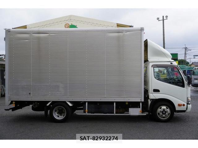 Hino DUTRO 2016-06 8524550-4