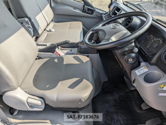 Hino DUTRO 2019-07 8524480-23