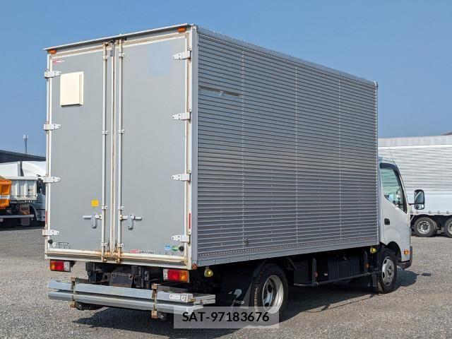 Hino DUTRO 2019-07 8524480-3