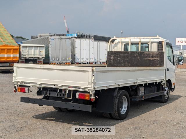 Hino DUTRO 2019-09 8524497-3