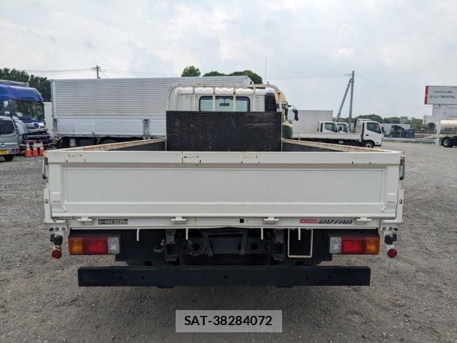 Hino DUTRO 2019-09 8524497-4