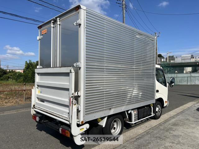 Hino DUTRO 2023-03 8524478-2