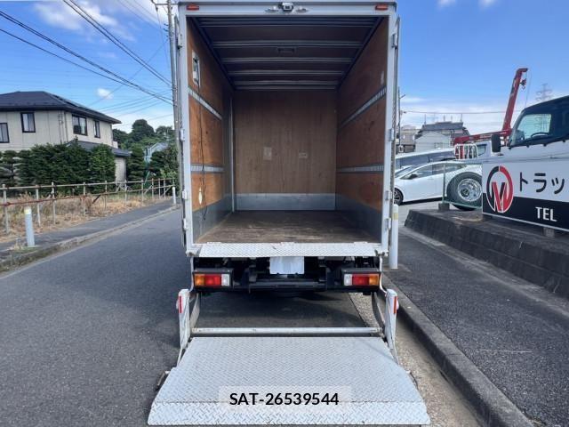 Hino DUTRO 2023-03 8524478-8