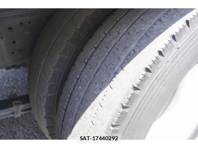 Hino DUTRO 2018-03 8524514-9