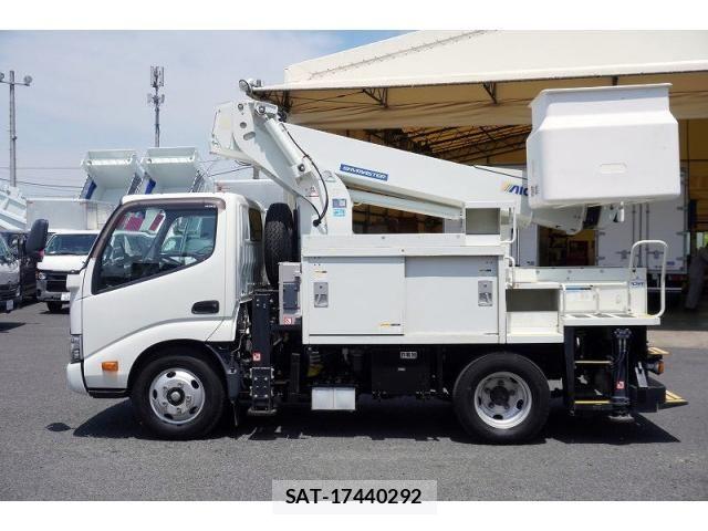 Hino DUTRO 2018-03 8524514-2