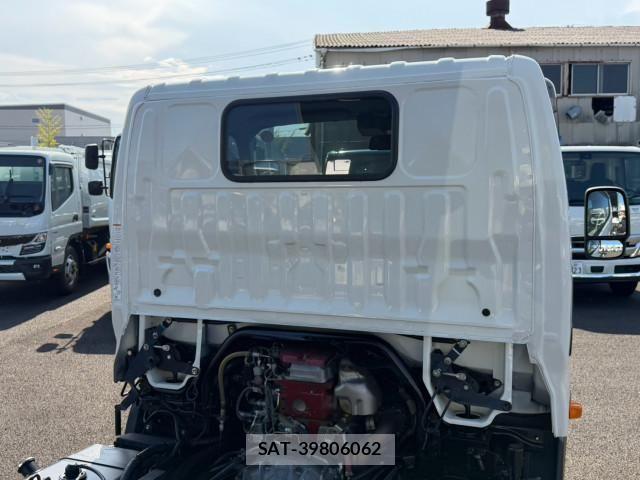 Hino DUTRO 2024-01 8524475-22
