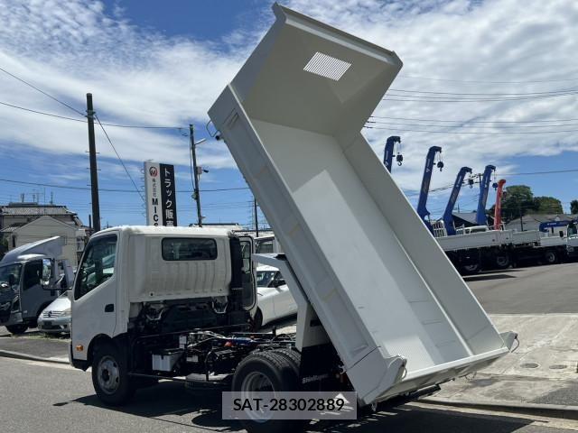 Hino DUTRO 2026-05 8524447-9