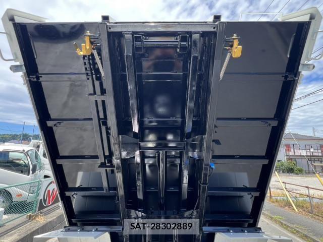 Hino DUTRO 2026-05 8524447-13