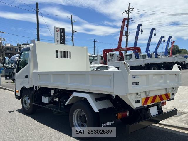 Hino DUTRO 2026-05 8524447-3