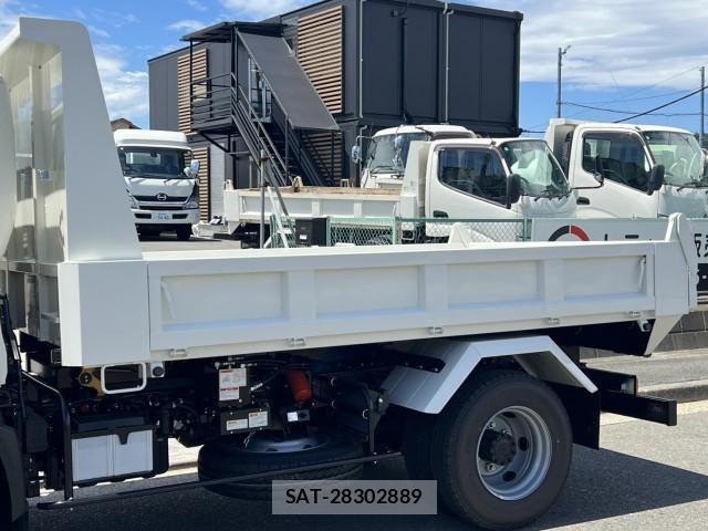 Hino DUTRO 2026-05 8524447-6
