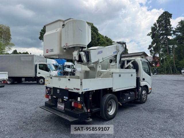 Hino DUTRO 2018-01 8524547-3