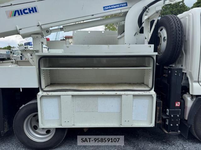 Hino DUTRO 2018-01 8524547-7