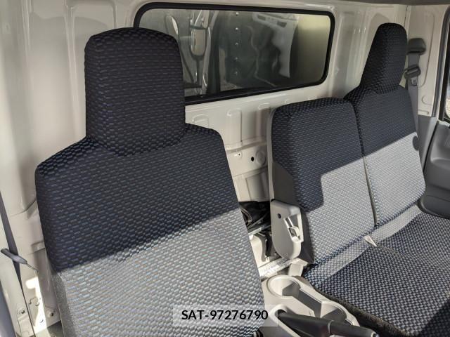 Hino DUTRO 2024-09 8524456-25