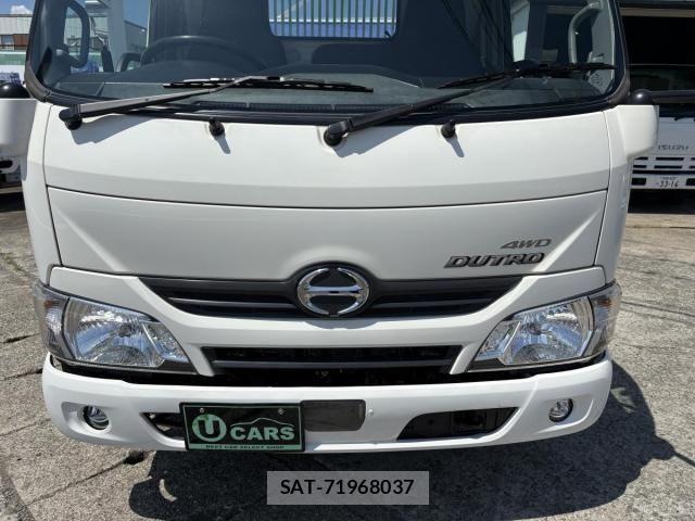 Hino DUTRO 2018-03 8524525-10