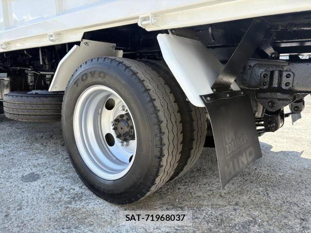 Hino DUTRO 2018-03 8524525-25