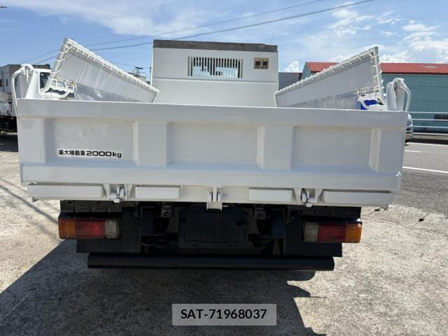 Hino DUTRO 2018-03 8524525-28