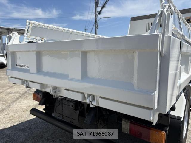 Hino DUTRO 2018-03 8524525-29