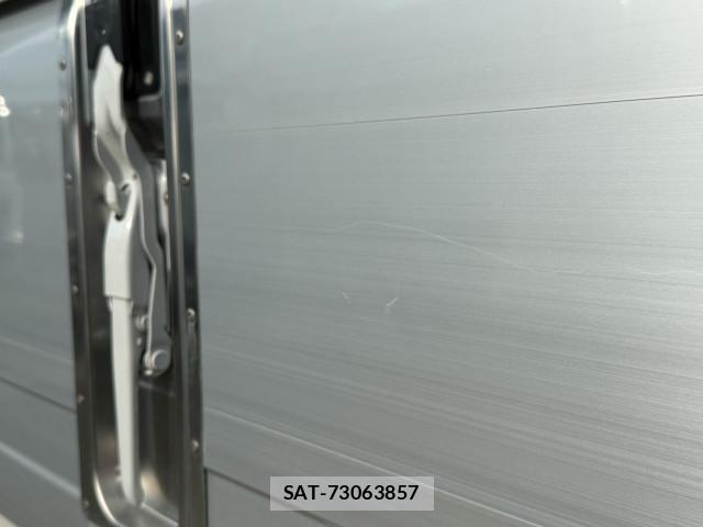 Hino DUTRO 2025-03 8524464-20