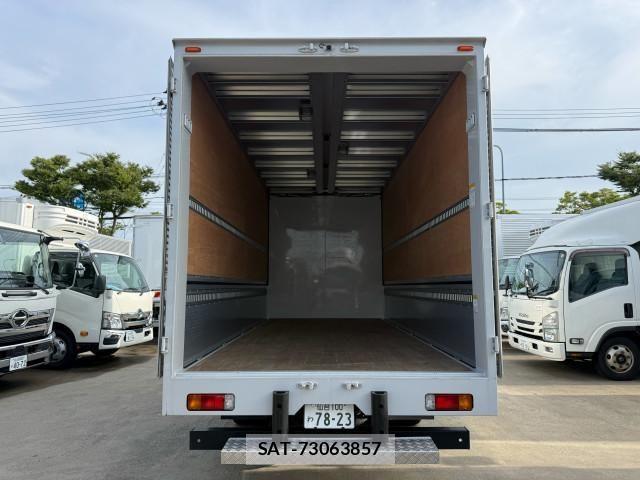Hino DUTRO 2025-03 8524464-8
