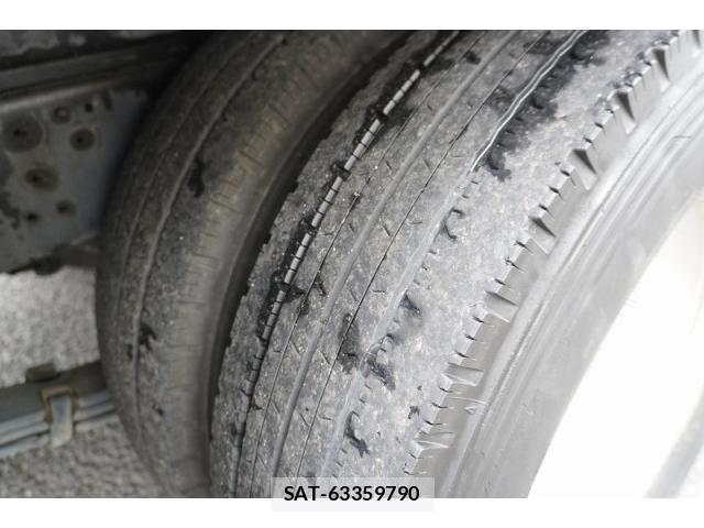 Hino DUTRO 2018-02 8524526-9