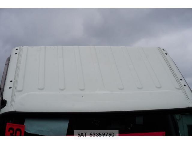 Hino DUTRO 2018-02 8524526-15