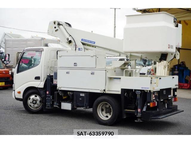 Hino DUTRO 2018-02 8524526-6