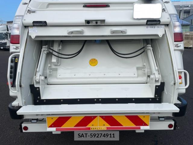 Hino DUTRO 2025-11 8524442-11