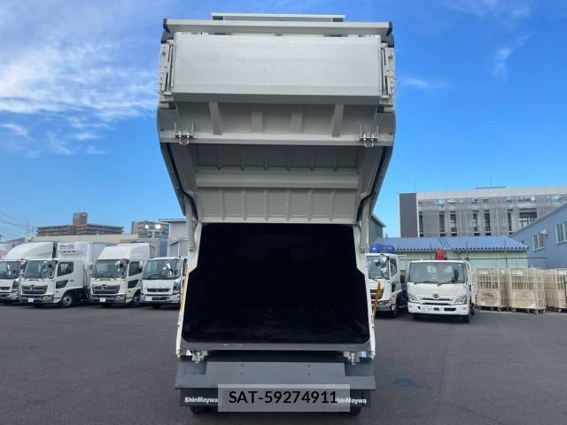 Hino DUTRO 2025-11 8524442-12