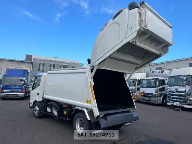 Hino DUTRO 2025-11 8524442-13