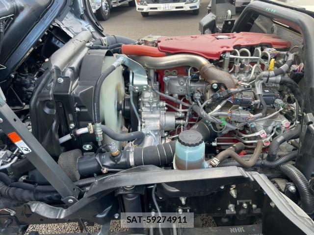 Hino DUTRO 2025-11 8524442-24
