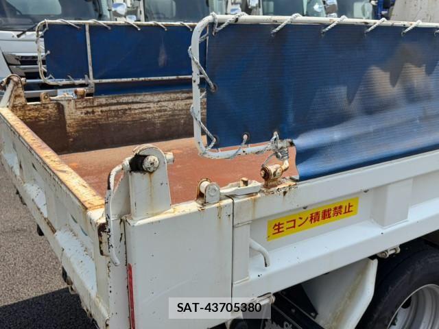 Hino DUTRO 2019-01 8524527-14