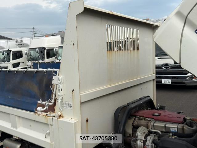 Hino DUTRO 2019-01 8524527-16
