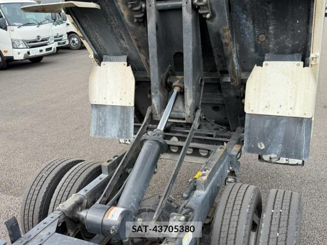 Hino DUTRO 2019-01 8524527-24