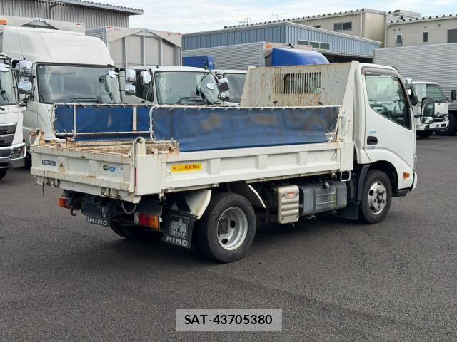 Hino DUTRO 2019-01 8524527-3