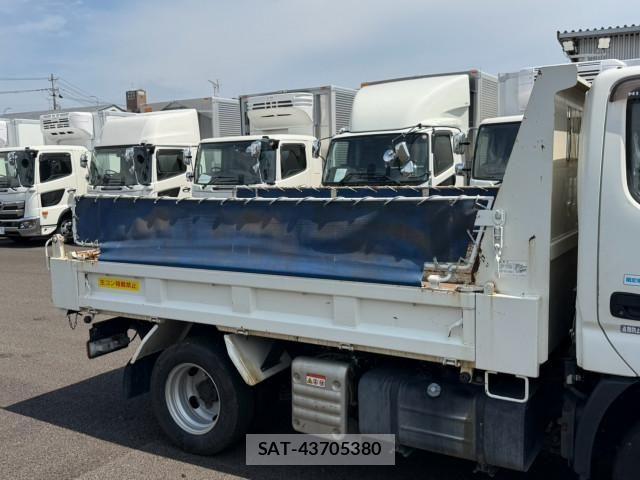 Hino DUTRO 2019-01 8524527-8