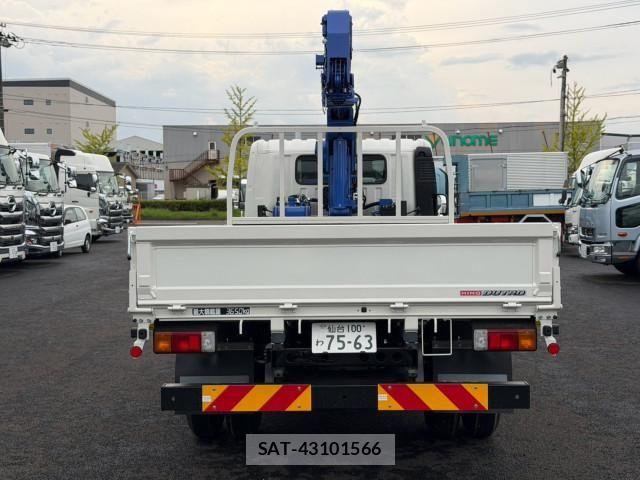 Hino DUTRO 2024-07 8524453-4