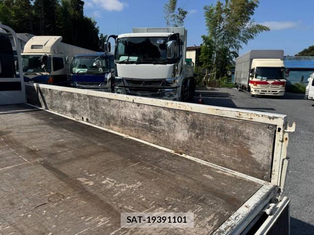 Hino DUTRO 2019-05 8524548-12