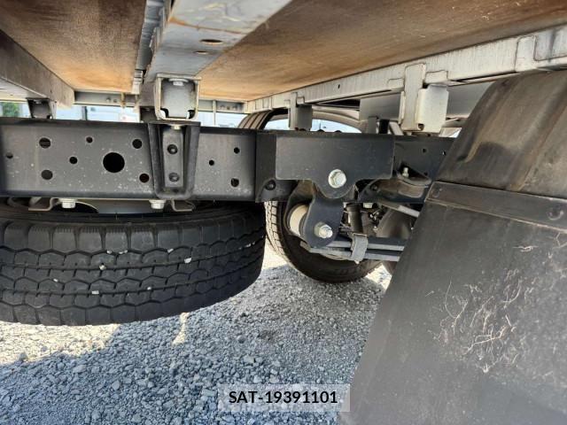 Hino DUTRO 2019-05 8524548-17