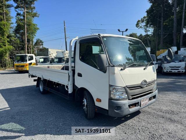 Hino DUTRO 2019-05 8524548-3