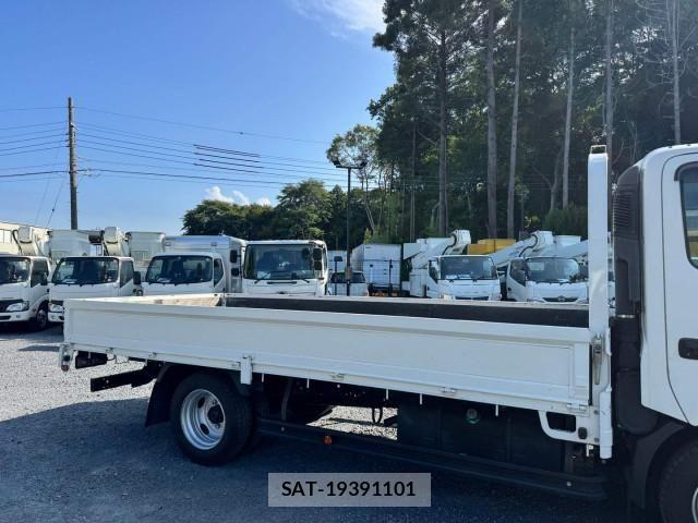 Hino DUTRO 2019-05 8524548-7