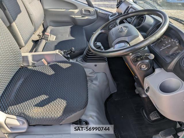 Hino DUTRO 2021-03 8524535-24