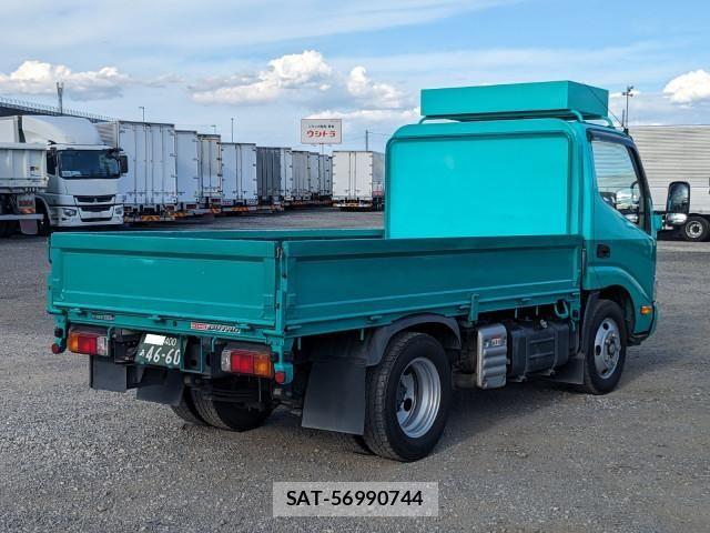 Hino DUTRO 2021-03 8524535-3