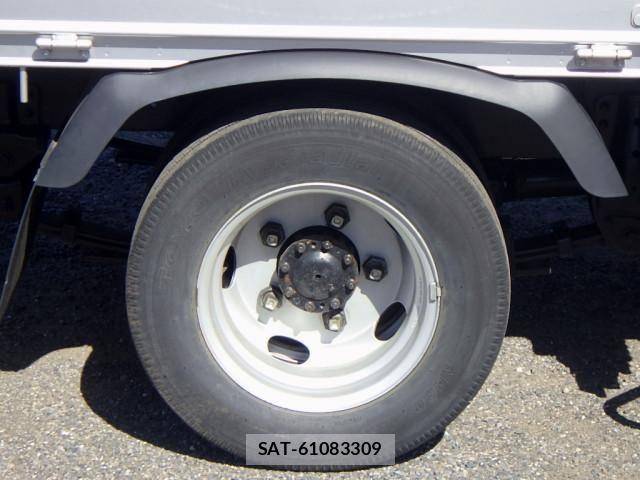 Hino DUTRO 2018-03 8524507-22