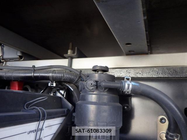 Hino DUTRO 2018-03 8524507-26