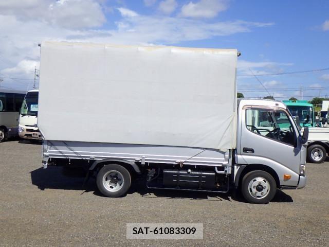 Hino DUTRO 2018-03 8524507-4
