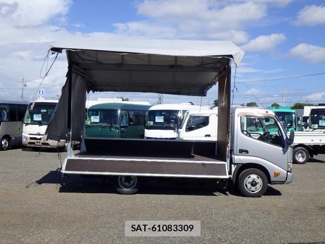 Hino DUTRO 2018-03 8524507-6