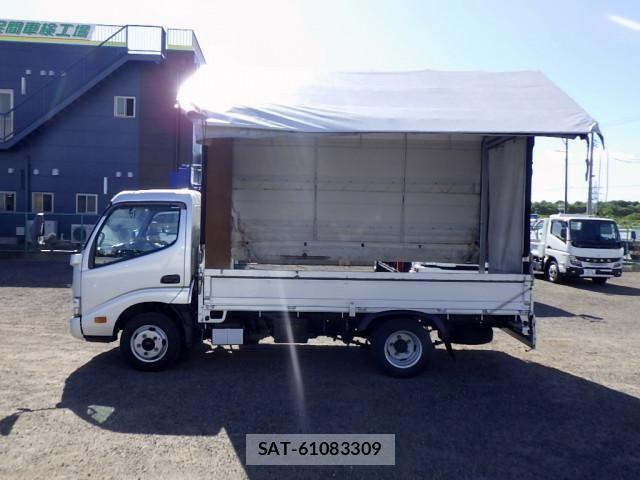 Hino DUTRO 2018-03 8524507-8