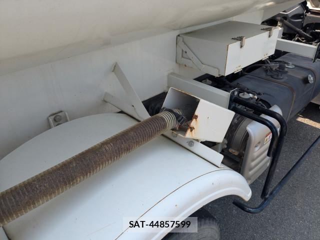 Hino DUTRO 2021-04 8524472-12