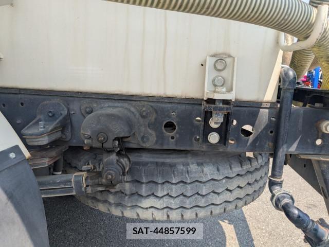 Hino DUTRO 2021-04 8524472-18